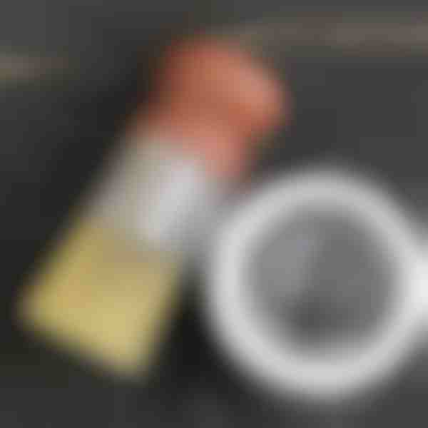 Odos ir medienos atnaujintojas - bičių vaško formulė | REVIVAPRO